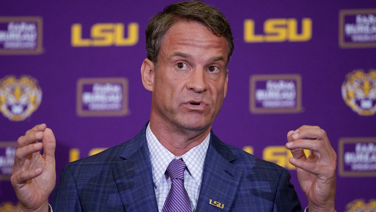 Lane Kiffin laughs off Michigan head-coaching rumors amid Sherrone Moore controversy Lane Kiffin laughs off Michigan head-coaching rumors amid Sherrone Moore controversy