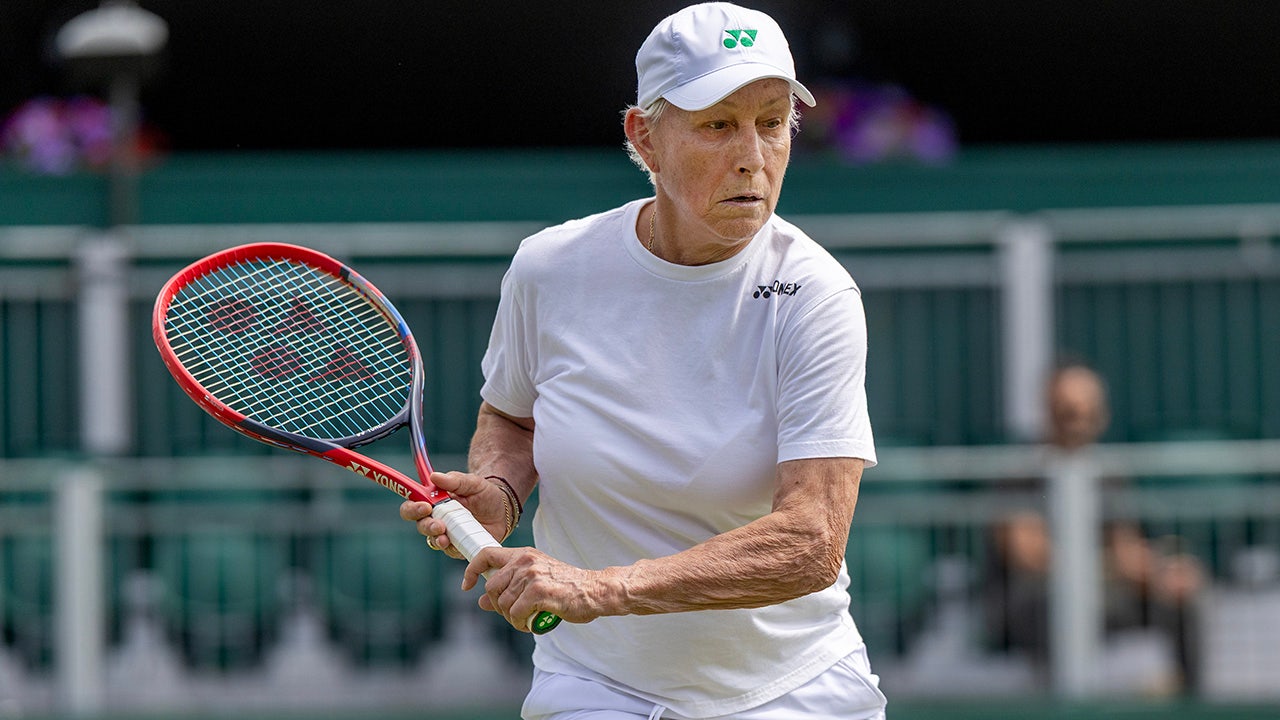 Tennis legend says she would not defect to US under current political climate