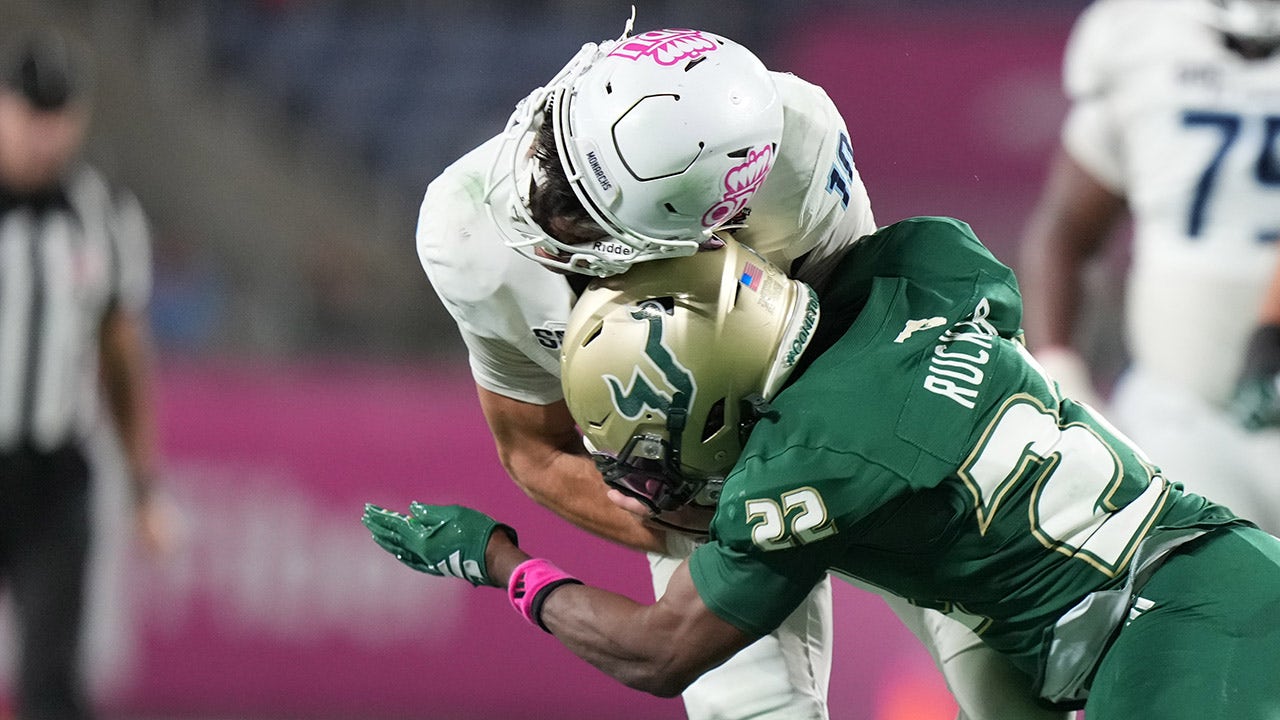 Old Dominion takes heat for playing star QB after he takes helmet-jarring hit