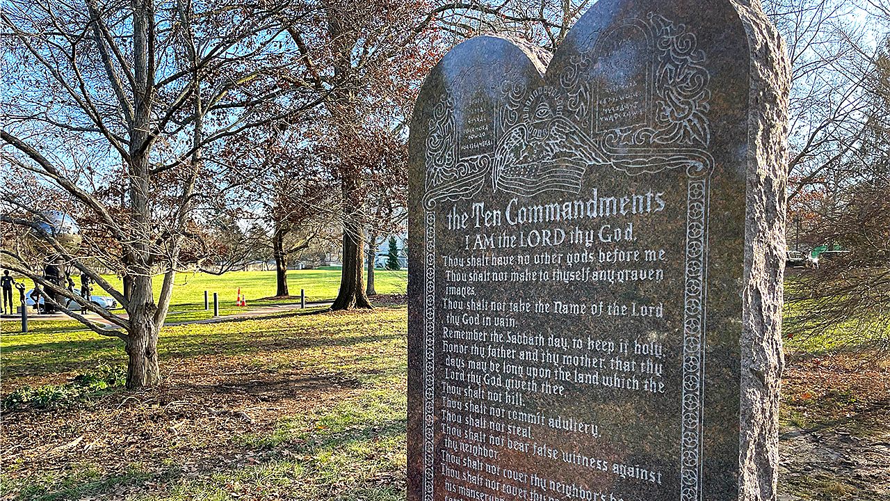 Ten Commandments monument returns to Kentucky state Capitol grounds after 40 years Ten Commandments monument returns to Kentucky state Capitol grounds after 40 years