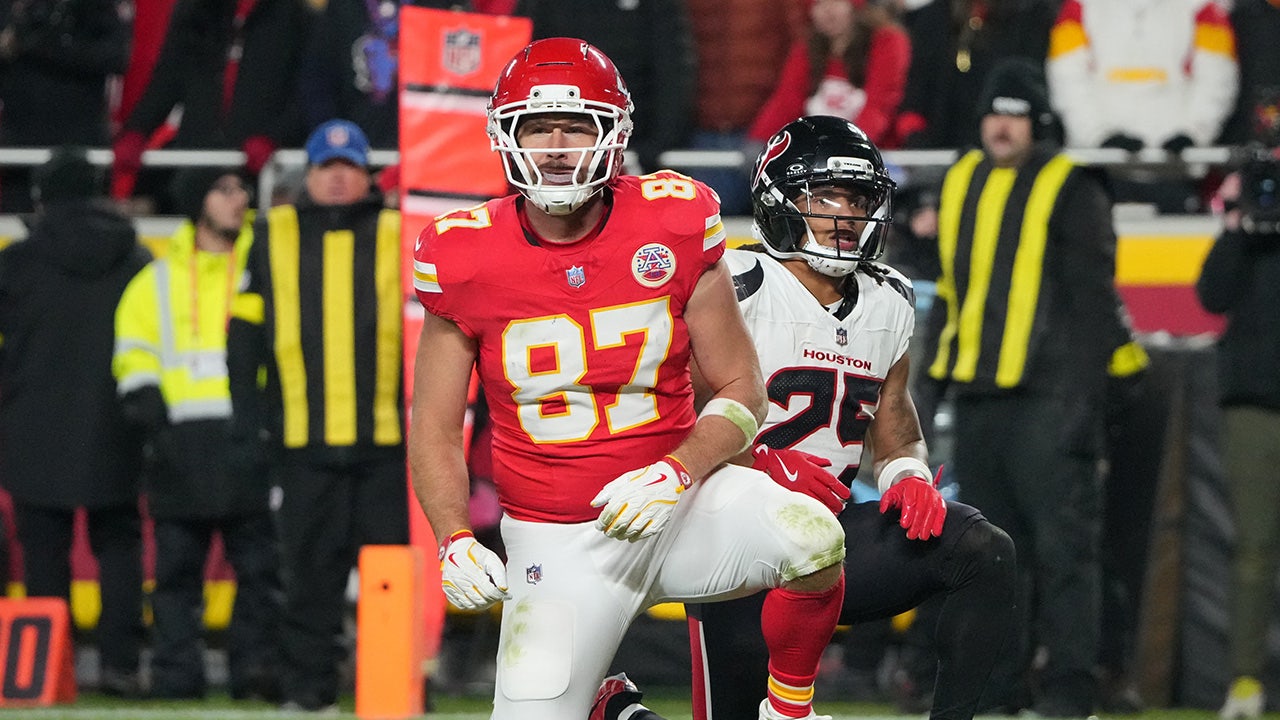 Travis Kelce says Chiefs likely missing playoffs after his crucial drop is a ‘s—-y f—–g feeling’ Travis Kelce says Chiefs likely missing playoffs after his crucial drop is a ‘s—-y f—–g feeling’