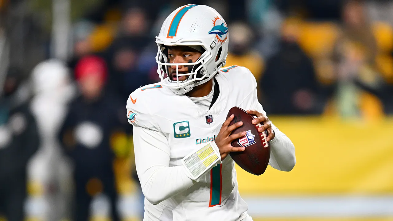 Reaksi Tua Tagovailoa saat dicadangkan oleh Dolphins dengan masa depan yang diragukan