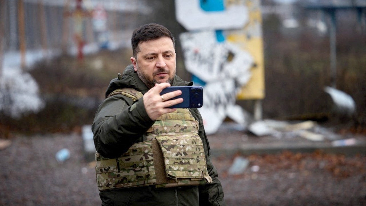 Zelenskyy visits frontline Ukrainian city weeks after Russia claimed it took control