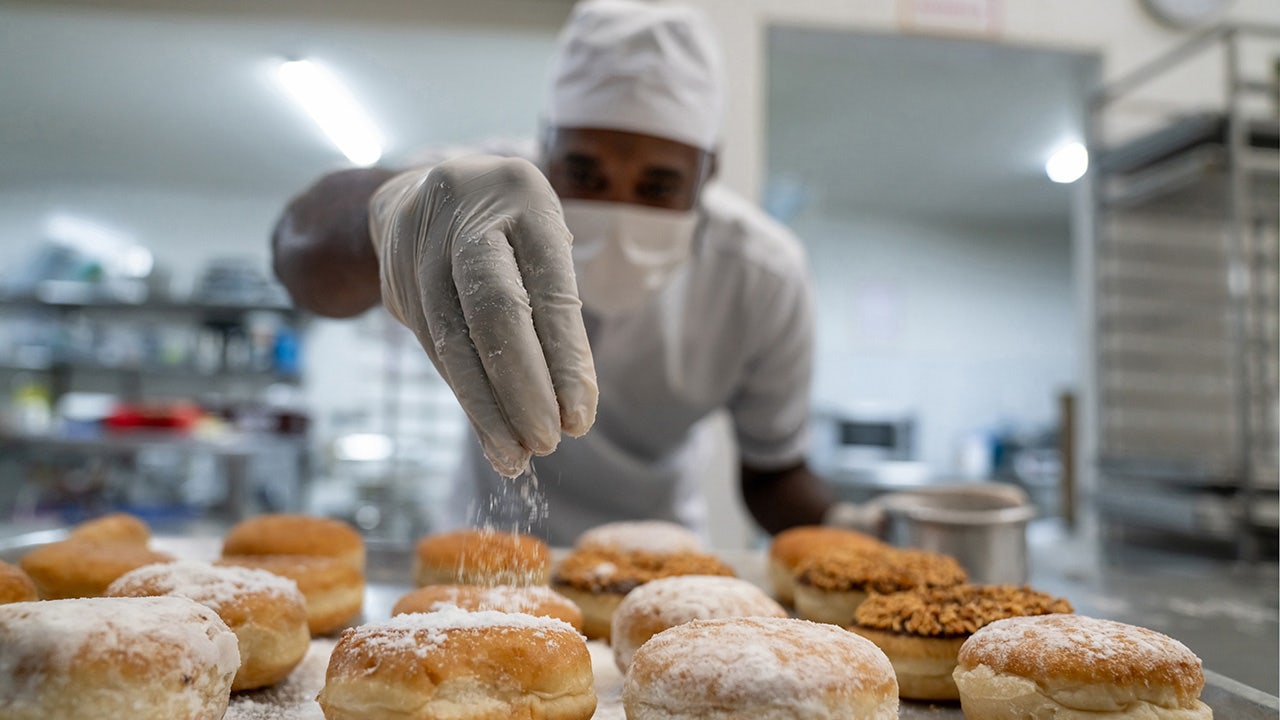 Sugar alternative bakes like real thing and with far fewer calories, researchers insist