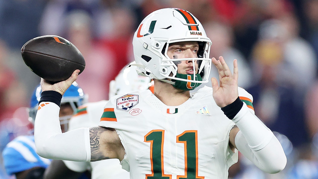 Miami beats Ole Miss behind Carson Beck’s game-winning touchdown to reach CFP National Championship Game Miami beats Ole Miss behind Carson Beck’s game-winning touchdown to reach CFP National Championship Game