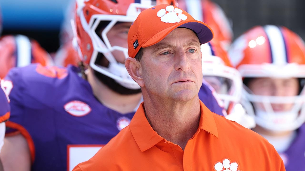 Dabo Swinney blasts cheating allegations, says college football is broken Dabo Swinney blasts cheating allegations, says college football is broken