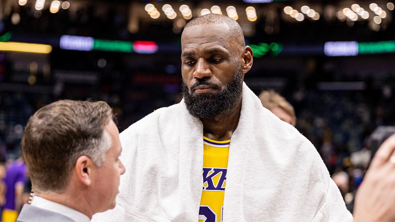LeBron James mengatakan dia ‘TBD’ untuk pertandingan berturut-turut selama sisa musim