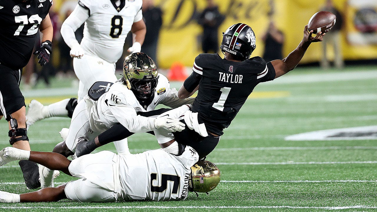 Mississippi State QB avoids disaster after appearing to suffer gruesome leg injury in Duke’s Mayo Bowl Mississippi State QB avoids disaster after appearing to suffer gruesome leg injury in Duke’s Mayo Bowl