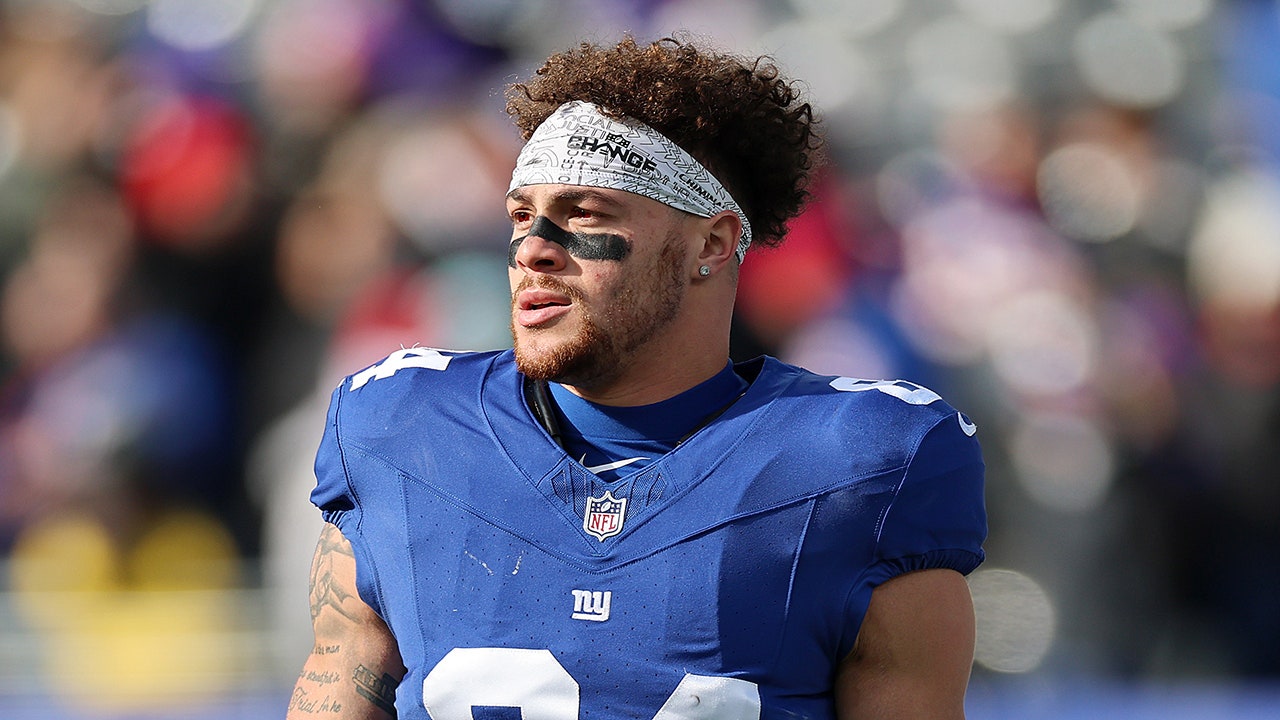 Giants tight end attends Knicks game despite illness ruling out draft-implications matchup vs Cowboys Giants tight end attends Knicks game despite illness ruling out draft-implications matchup vs Cowboys