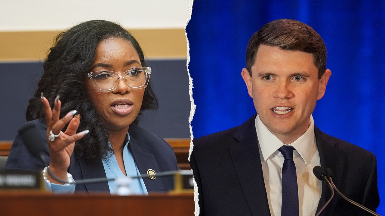 النائبة لورين بويبرت وصفت النائبة ياسمين كروكيت بأنها “متطرفة ومتطرفة”