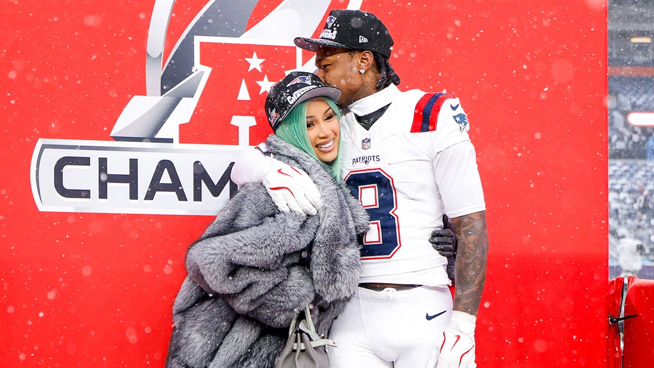 Patriots’ Stefon Diggs answers Cardi B proposal question ahead of Super Bowl LX Patriots’ Stefon Diggs answers Cardi B proposal question ahead of Super Bowl LX