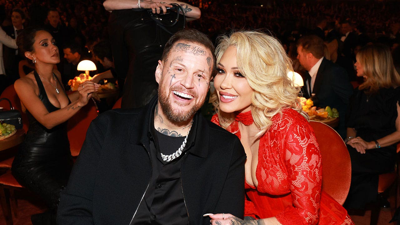 Jelly Roll’s ex-fling waited in ‘hotel down the street’ during marriage crisis, Bunnie Xo says