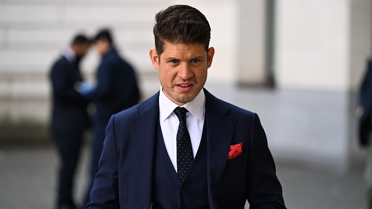 يوجد مسؤول تنفيذي في قطع غيار شركات الطيران في السجن بتهمة الاحتيال في أجزاء محرك مزيفة