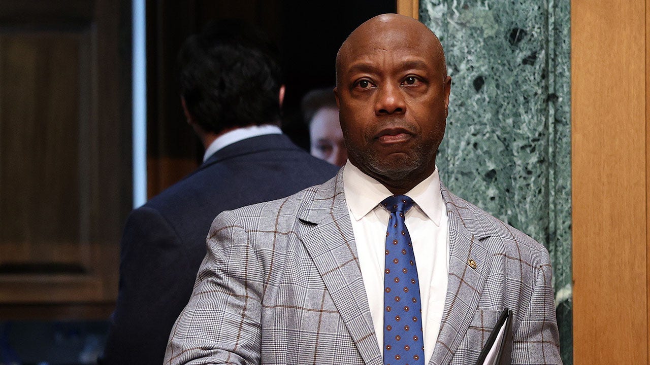 Sen Tim Scott calls Trump post ‘most racist thing I’ve seen out of this White House’ Sen Tim Scott calls Trump post ‘most racist thing I’ve seen out of this White House’