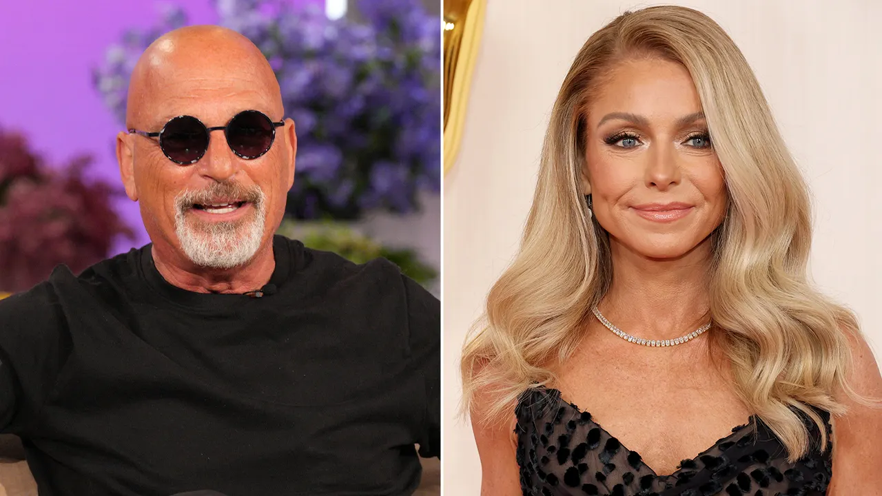Howie Mandel vuurt terug op Kelly Ripa vanwege leeftijdscomplimenten op live tv