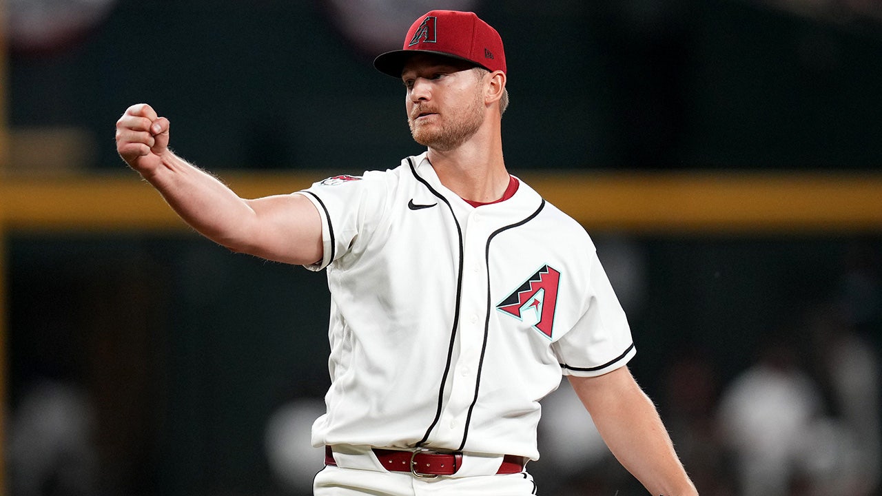 أخبار MLB: يقدم مايكل سوروكا أداءً لا تشوبه شائبة في أول ظهور لـ Diamondbacks