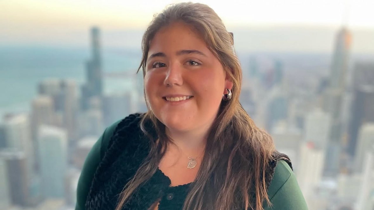 تم القبض على مهاجر فنزويلي فيما يتعلق بمقتل طالب لويولا في شيكاغو