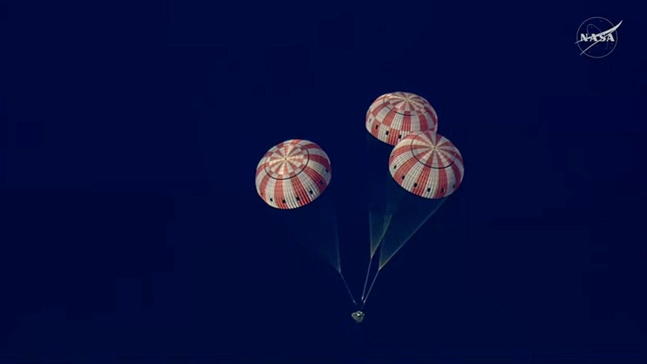 طاقم Artemis II يدلي بأول تصريحات عامة بعد المهمة التاريخية