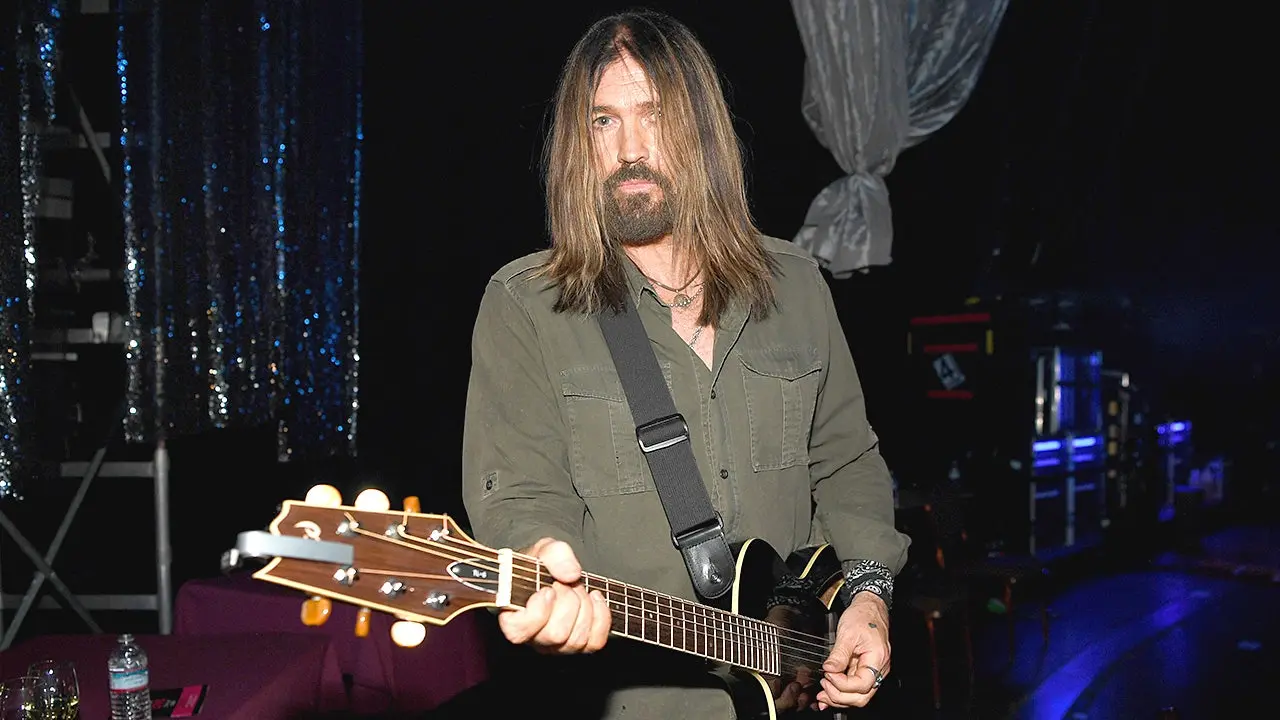 Billy Ray Cyrus defends Trump, says being president is 'a tough job'