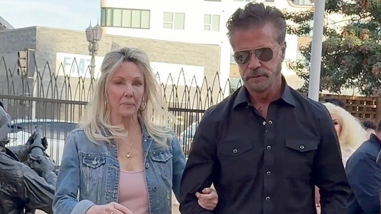80s stars Heather Locklear and Lorenzo Lamas are reportedly dating ...