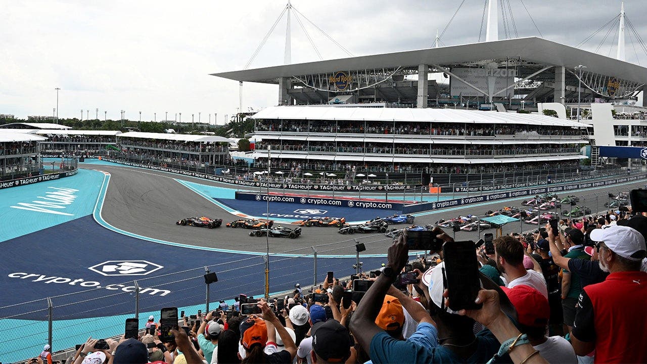 You'll never believe how much these hot dogs at the F1 Miami Grand Prix are going for