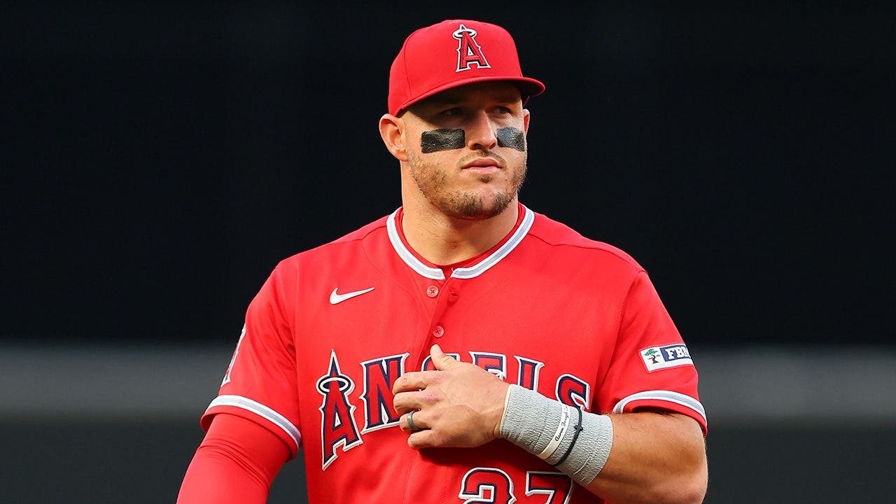 Mike Trout's torrid Angels series vs Yankees ends in historic fashion after he blasts fifth home run
