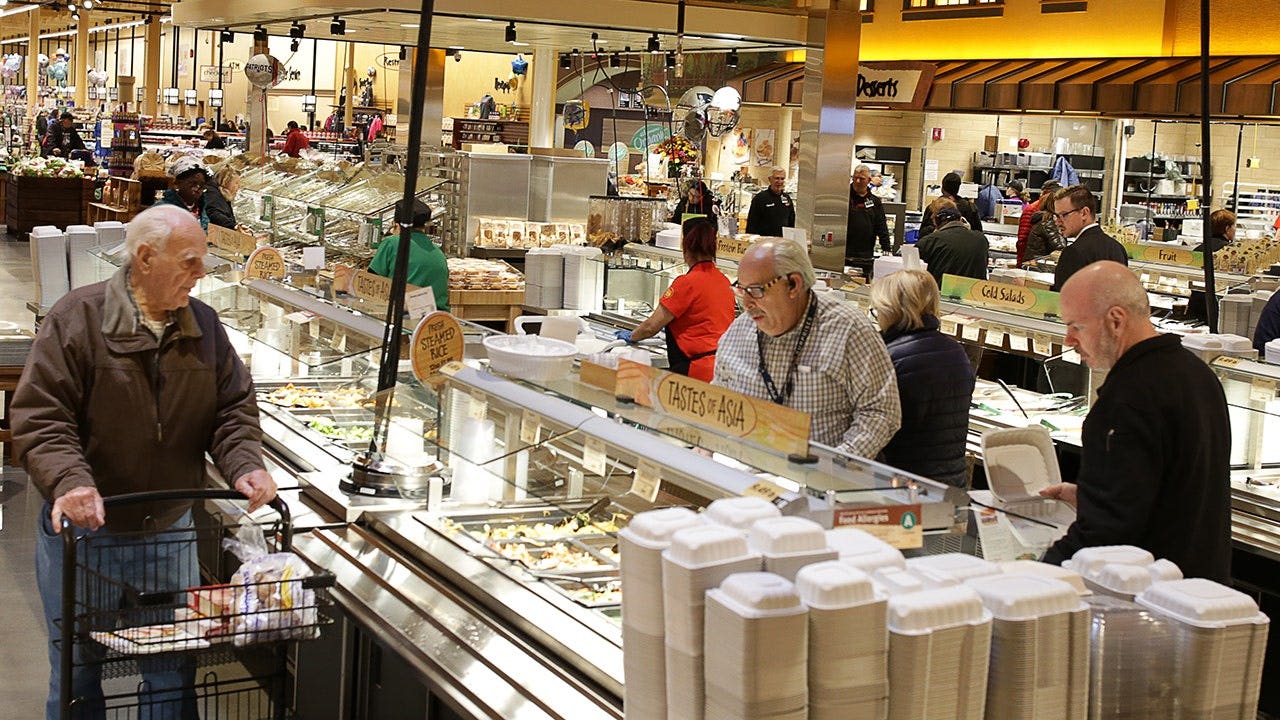 Supermarket hot food bars boom as Americans seek cheap, easy meals: Here are the top 3