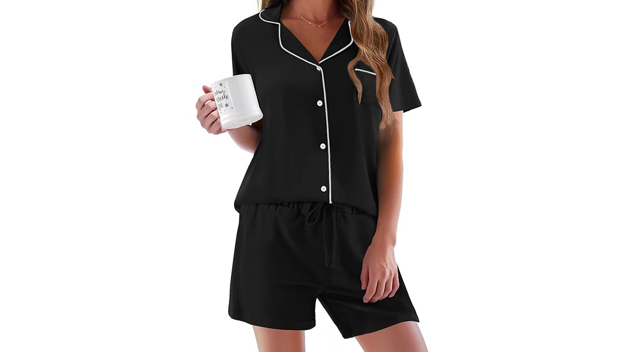 More than 1,000 shoppers bought this pajama set on Amazon last month — now it's 53% off