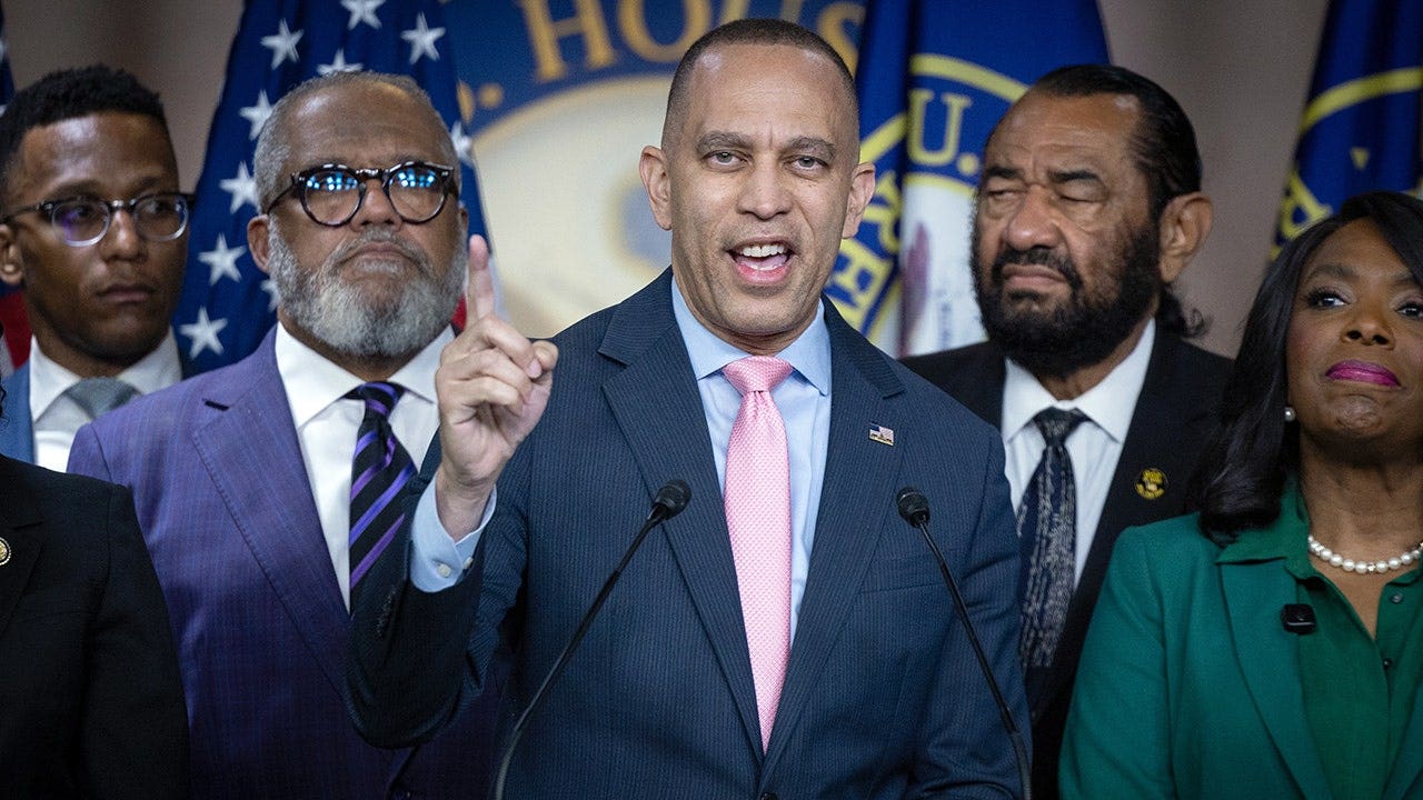 Virginia GOP leader blasts ‘power-hungry’ Jeffries as Dems mount ‘insane’ gambit to overpower high court Virginia GOP leader blasts ‘power-hungry’ Jeffries as Dems mount ‘insane’ gambit to overpower high court