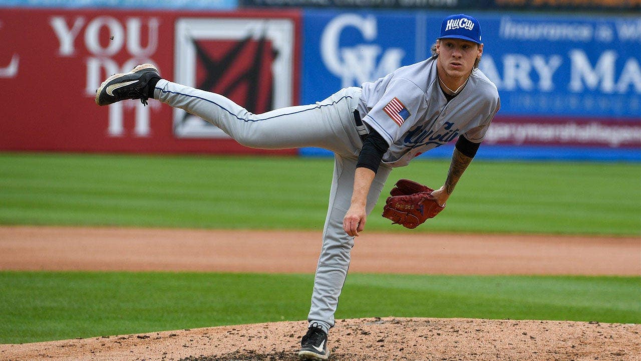 Cleveland Guardians pitching prospect Aidan Major gets drilled in head by line drive in horrifying scene Cleveland Guardians pitching prospect Aidan Major gets drilled in head by line drive in horrifying scene