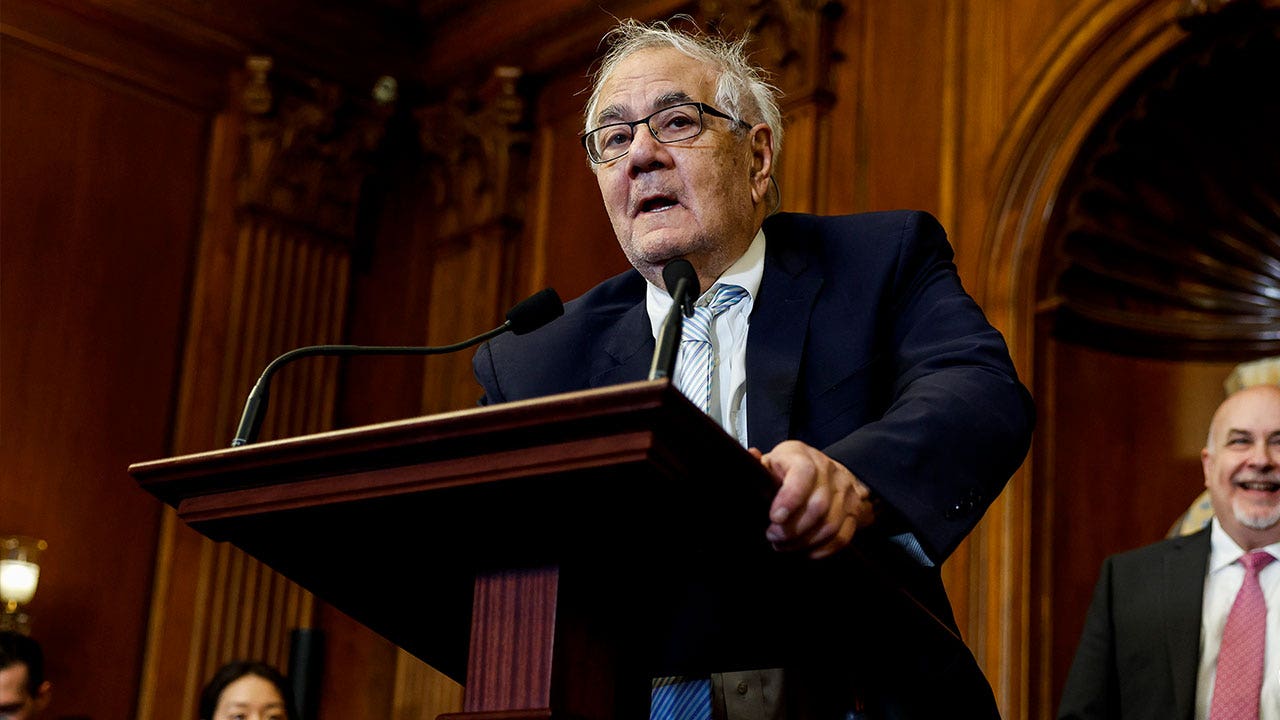 Dying former congressman Barney Frank tells Democrats their far-left messaging is costing them voters
