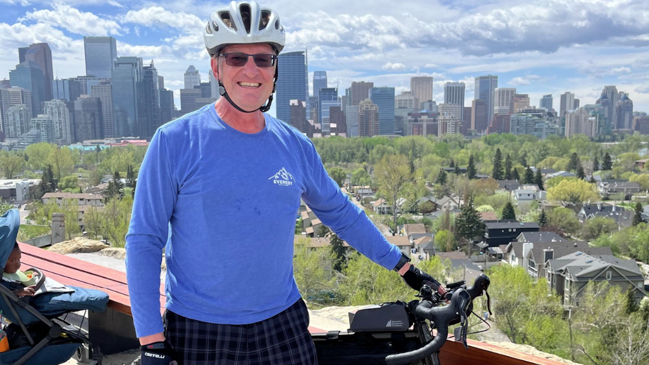 Vision problem leads to man's stage 4 lung cancer diagnosis, new drug extends survival