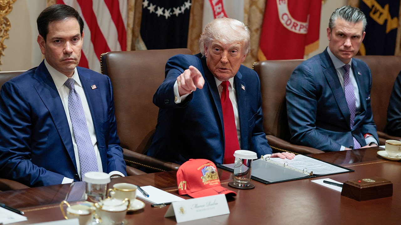 Trump threatened to ‘blow up’ Oman — why the tiny Gulf kingdom is caught between DC and Iran Trump threatened to ‘blow up’ Oman — why the tiny Gulf kingdom is caught between DC and Iran