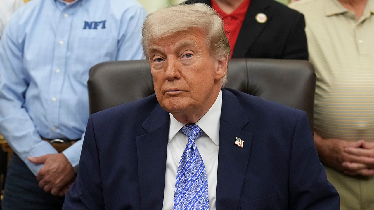 Trump doubles down on .8 billion ‘slush fund’ that killed his agenda, spurred Republican rebellion Trump doubles down on .8 billion ‘slush fund’ that killed his agenda, spurred Republican rebellion