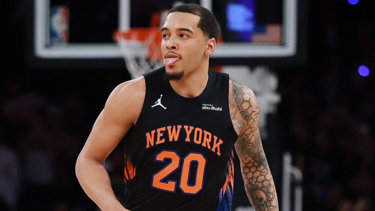 Knicks' Jeremy Sochan, 76ers' VJ Edgecombe have heated exchange after New York's Game 2 win