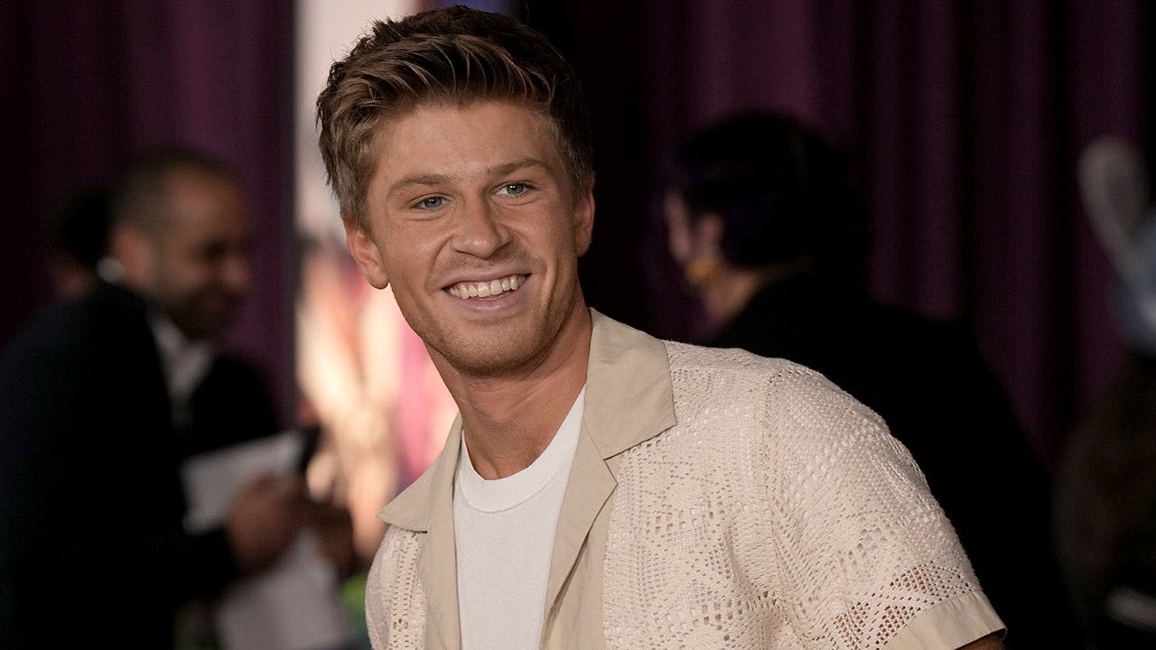 'DWTS' winner Robert Irwin was 'death rolled' by a 14-foot crocodile he named after Jimmy Fallon