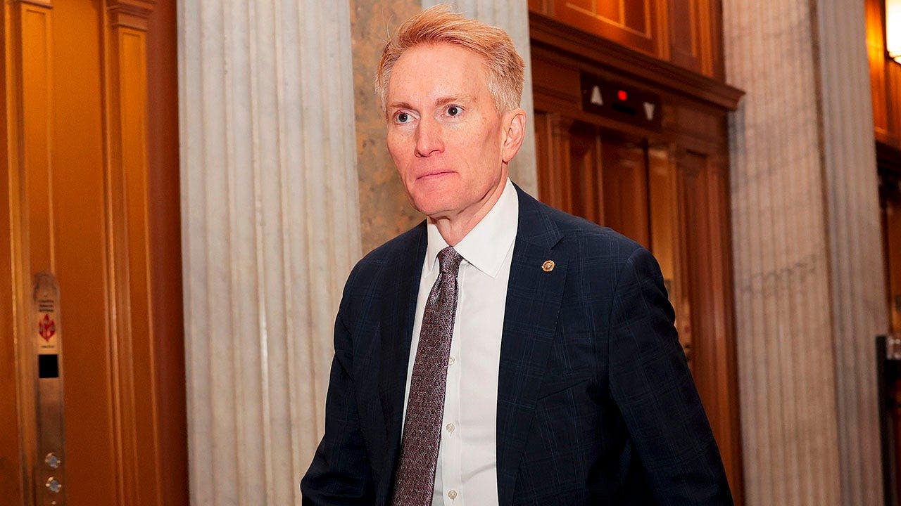 Senate plots permanent end to government shutdowns with bipartisan push