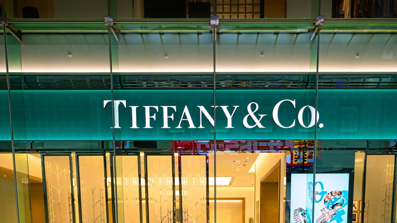 You can only trust yourself to represent you in court after pooping out stolen Tiffany diamonds