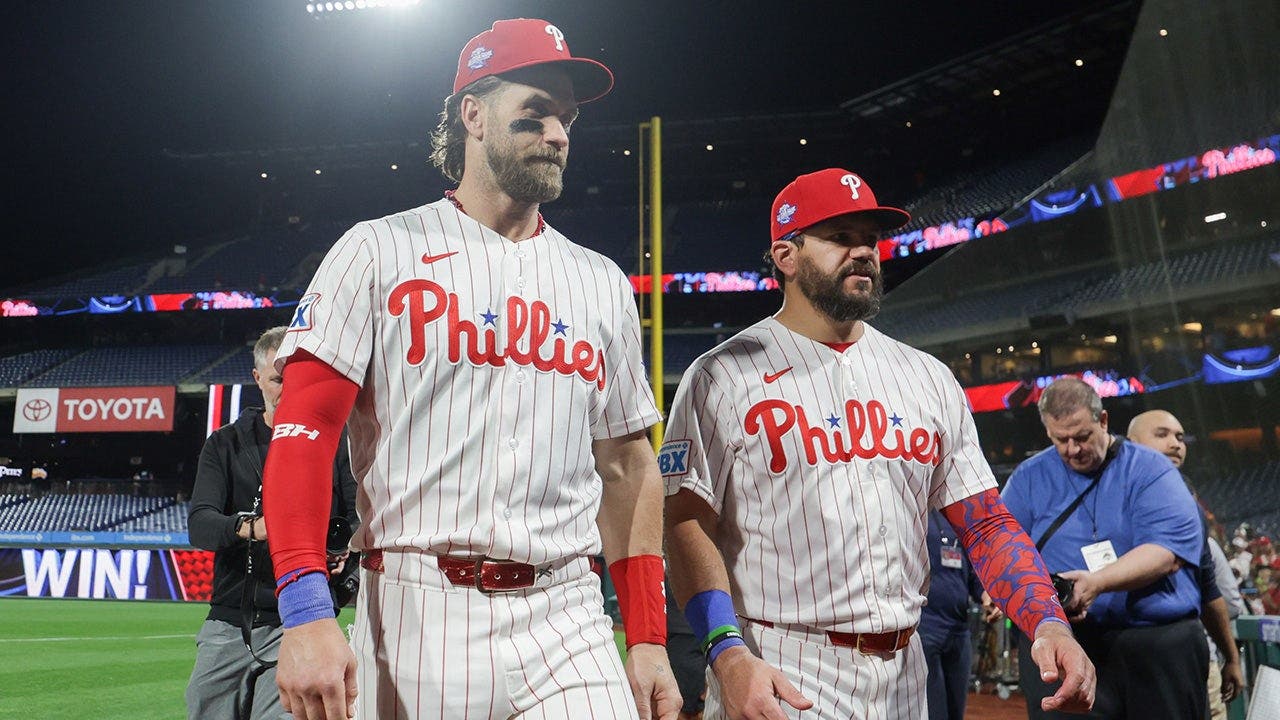 Bryce Harper hits for cycle, Kyle Schwarber blasts three homers in Phillies blowout win over Mets Bryce Harper hits for cycle, Kyle Schwarber blasts three homers in Phillies blowout win over Mets