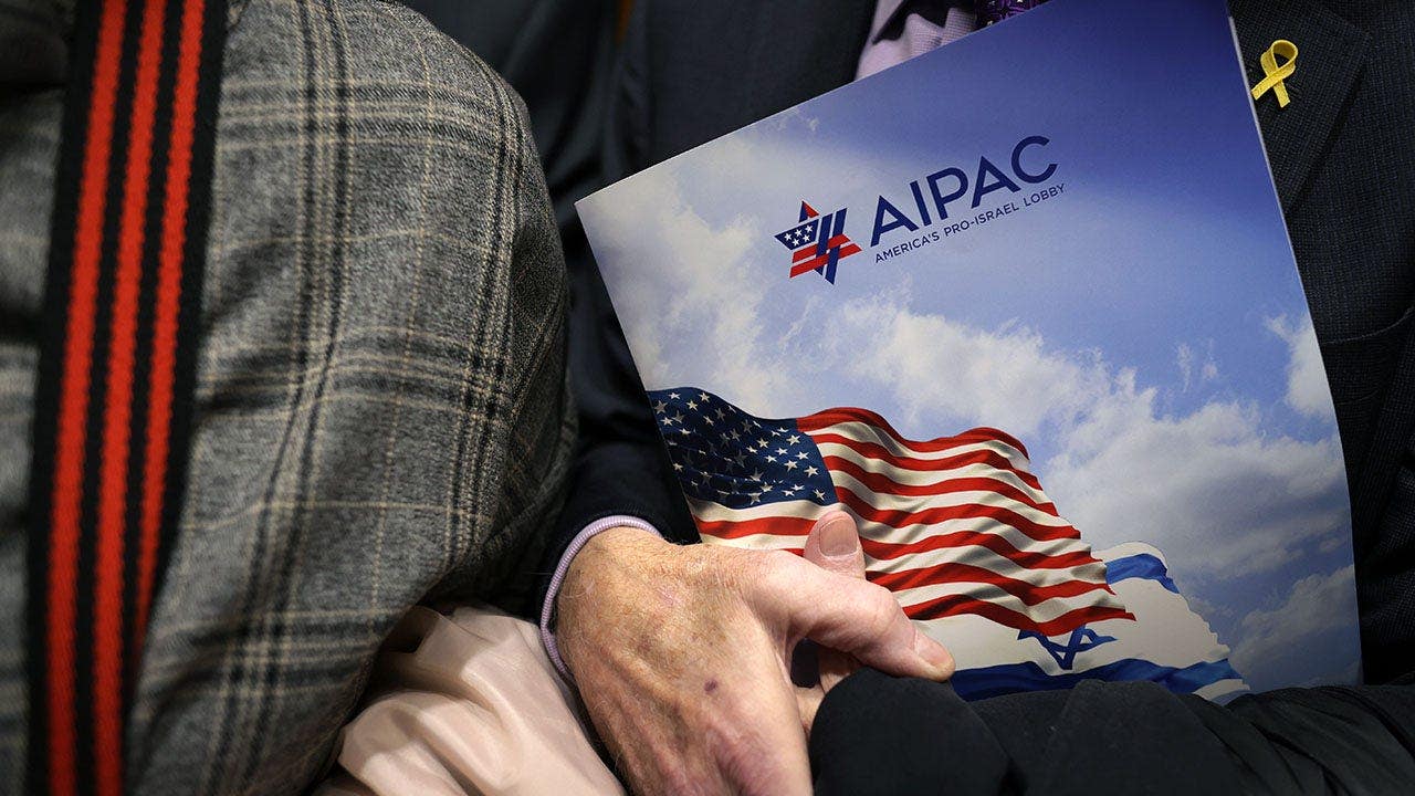 Florida man indicted for allegedly plotting mass shooting targeting Jewish employees at advocacy organization