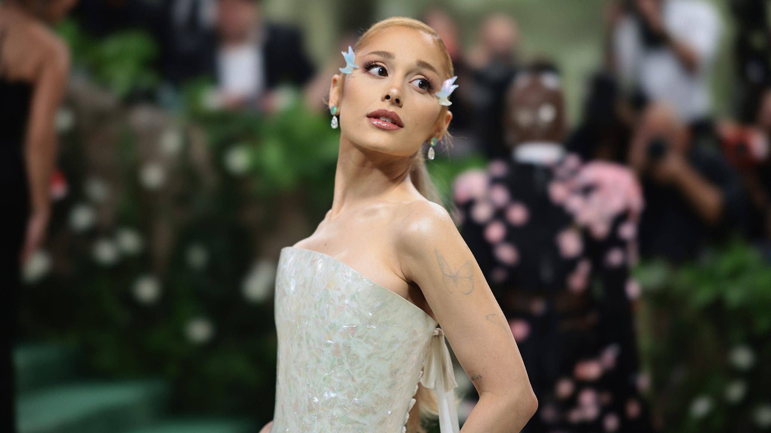 White House fires back at Ariana Grande over ICE video song criticism White House fires back at Ariana Grande over ICE video song criticism