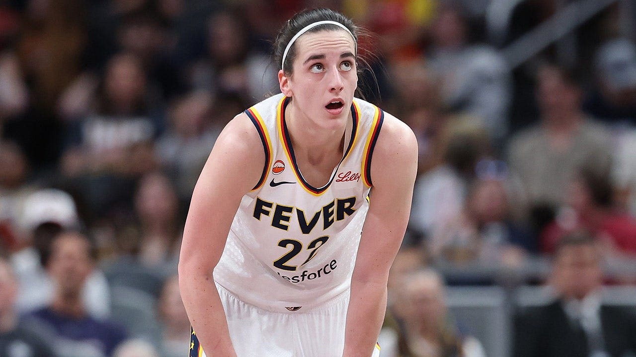 Caitlin Clark leaves Fever game against Mercury with back injury issue