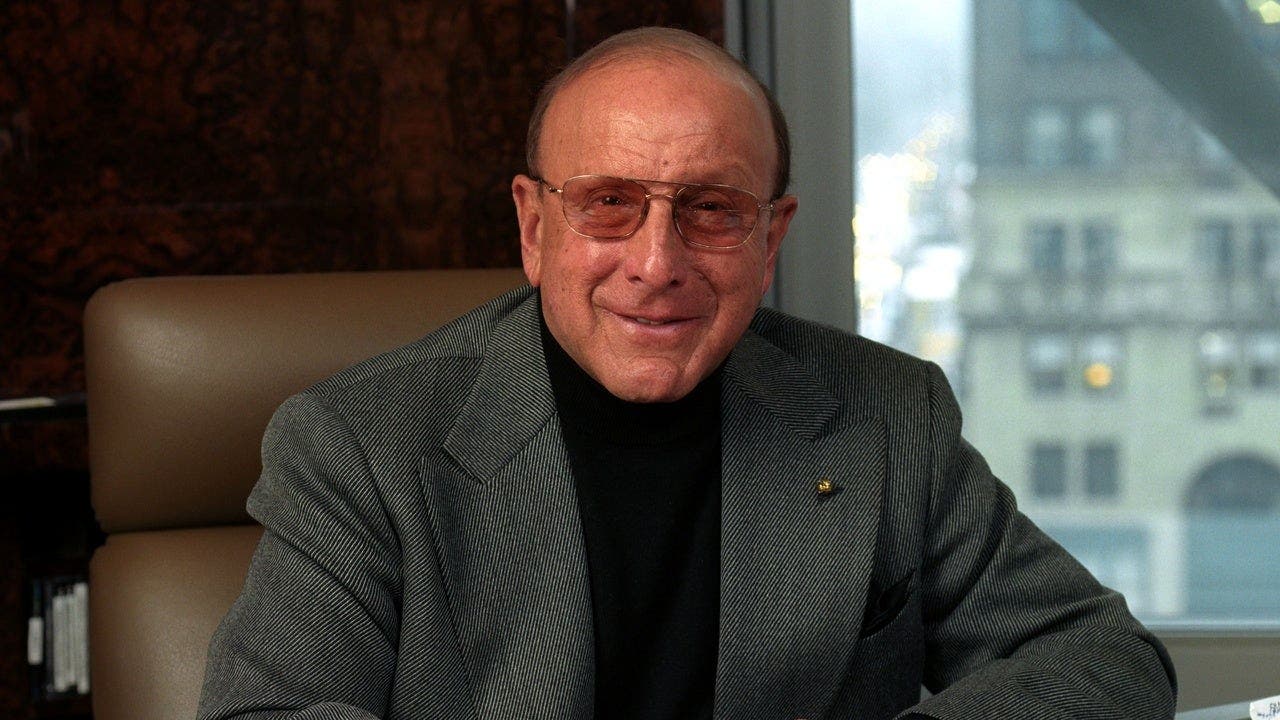 Clive Davis, music icon who signed Whitney Houston and Carrie Underwood, dead at 94 Clive Davis, music icon who signed Whitney Houston and Carrie Underwood, dead at 94