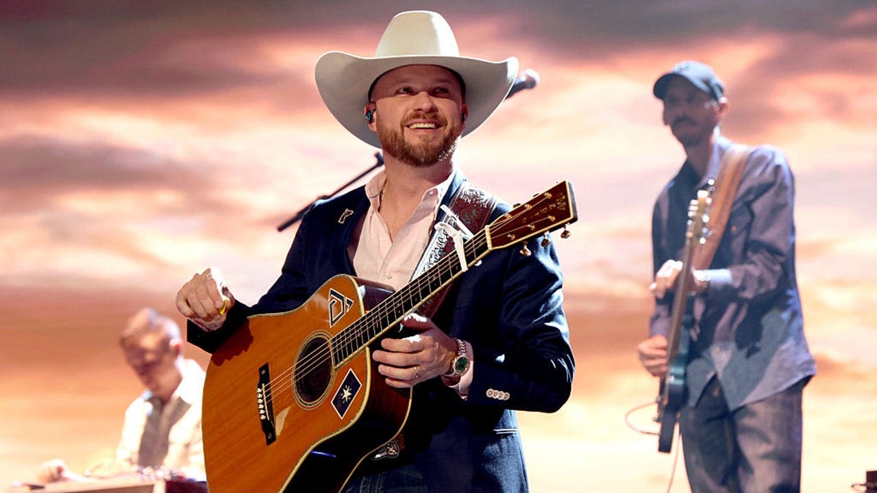 Cody Johnson fires back at critics, calls Alaska grizzly bear hunt a ‘conservationist effort’ Cody Johnson fires back at critics, calls Alaska grizzly bear hunt a ‘conservationist effort’