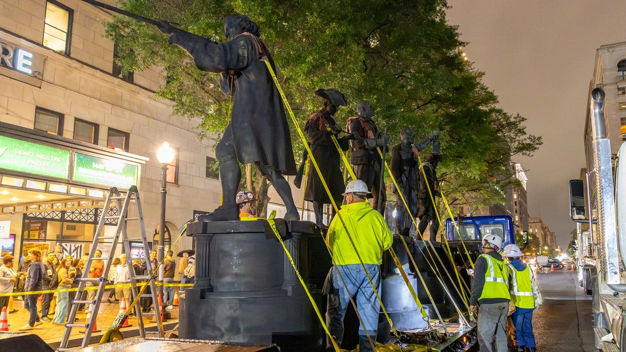 Trump’s Interior Dept. installs patriotic exhibit at Freedom Plaza Trump’s Interior Dept. installs patriotic exhibit at Freedom Plaza