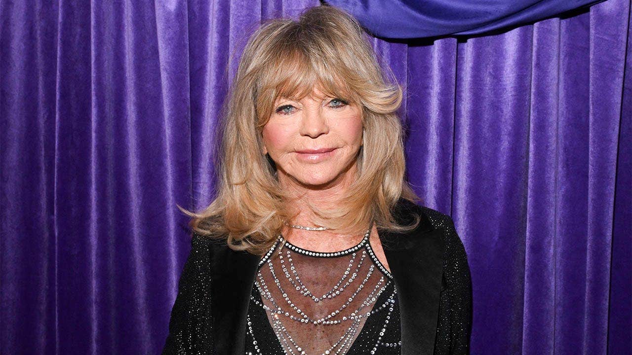 Goldie Hawn warns social media influencer culture is dangerous for kids