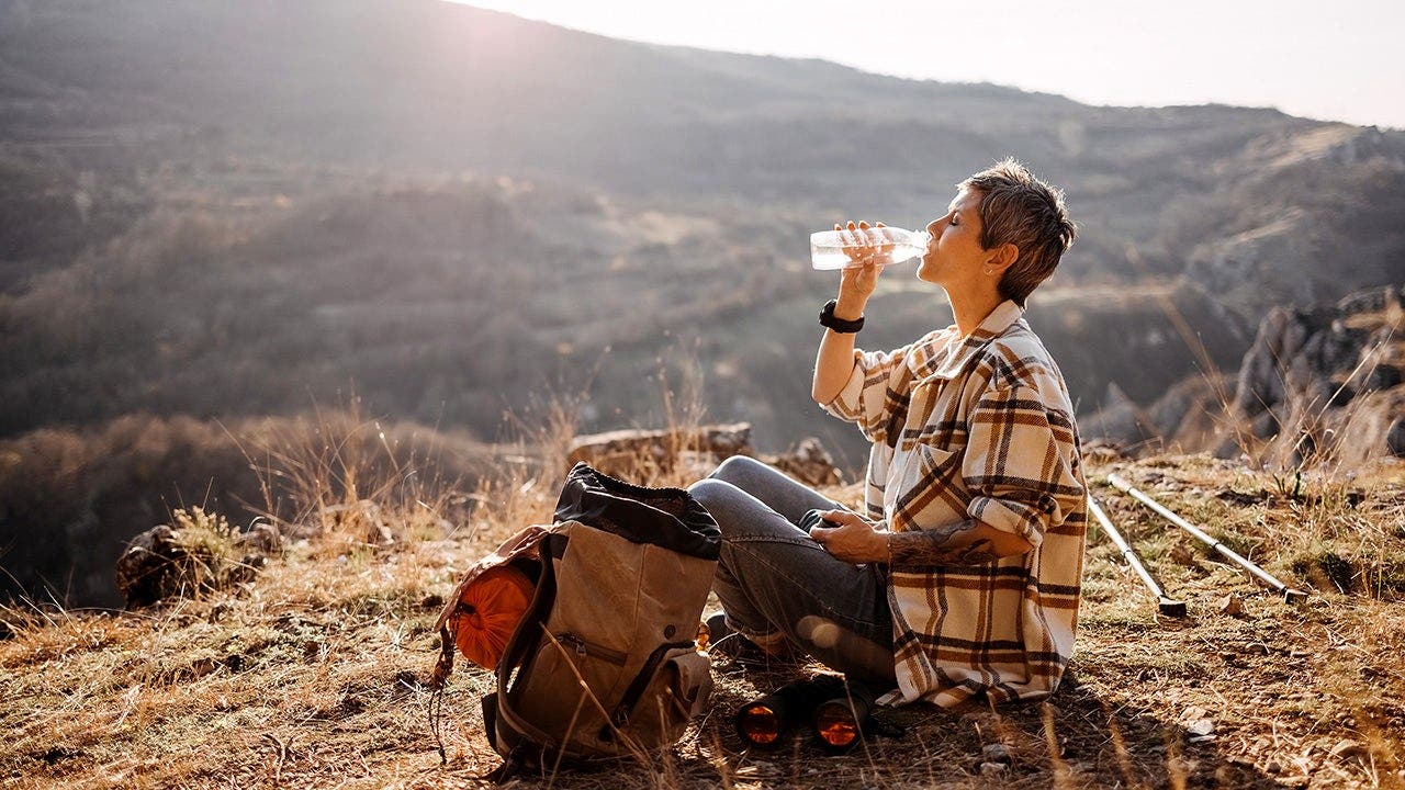 New high-tech jacket pulls drinking water from thin air, researchers say