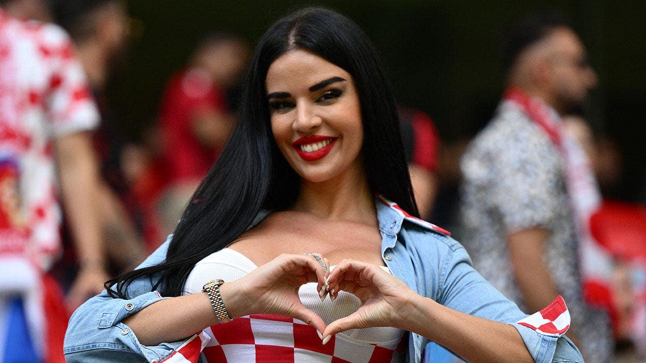 World Cup superstar Ivana Knoll invades AT&T Stadium to turn heads and support Croatia World Cup superstar Ivana Knoll invades AT&T Stadium to turn heads and support Croatia