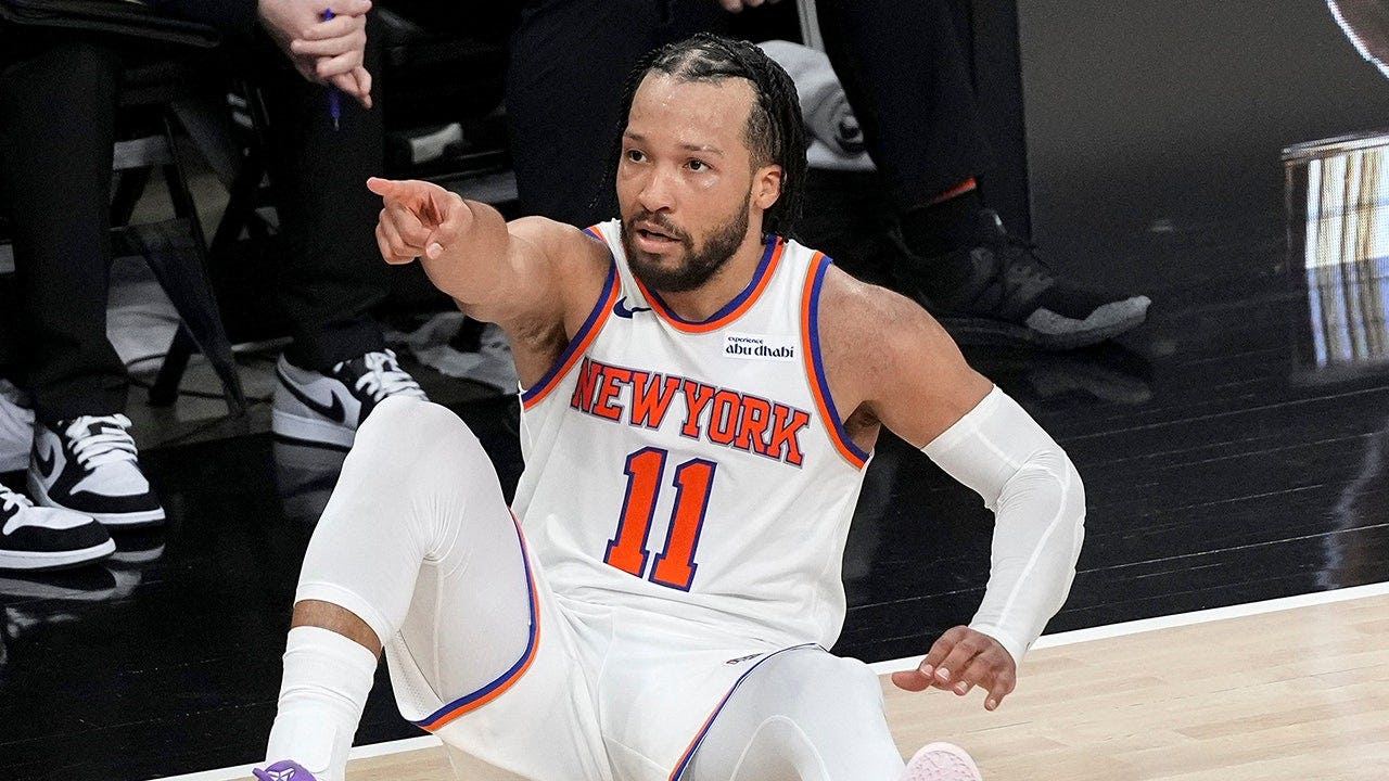 NBA investigating courtside fans who allegedly directed profane 'flopping' remarks at Jalen Brunson: report