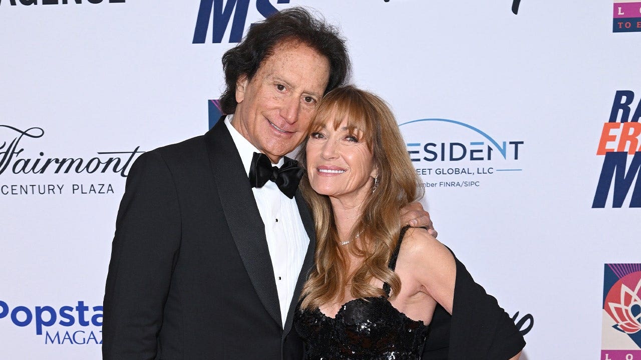 Jane Seymour, 75, says finding love later in life was a ‘miracle’ Jane Seymour, 75, says finding love later in life was a ‘miracle’